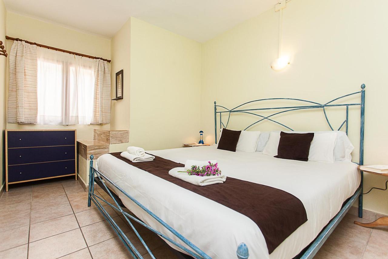 Hostal Doris - Adults Only Colonia de Sant Jordi ภายนอก รูปภาพ