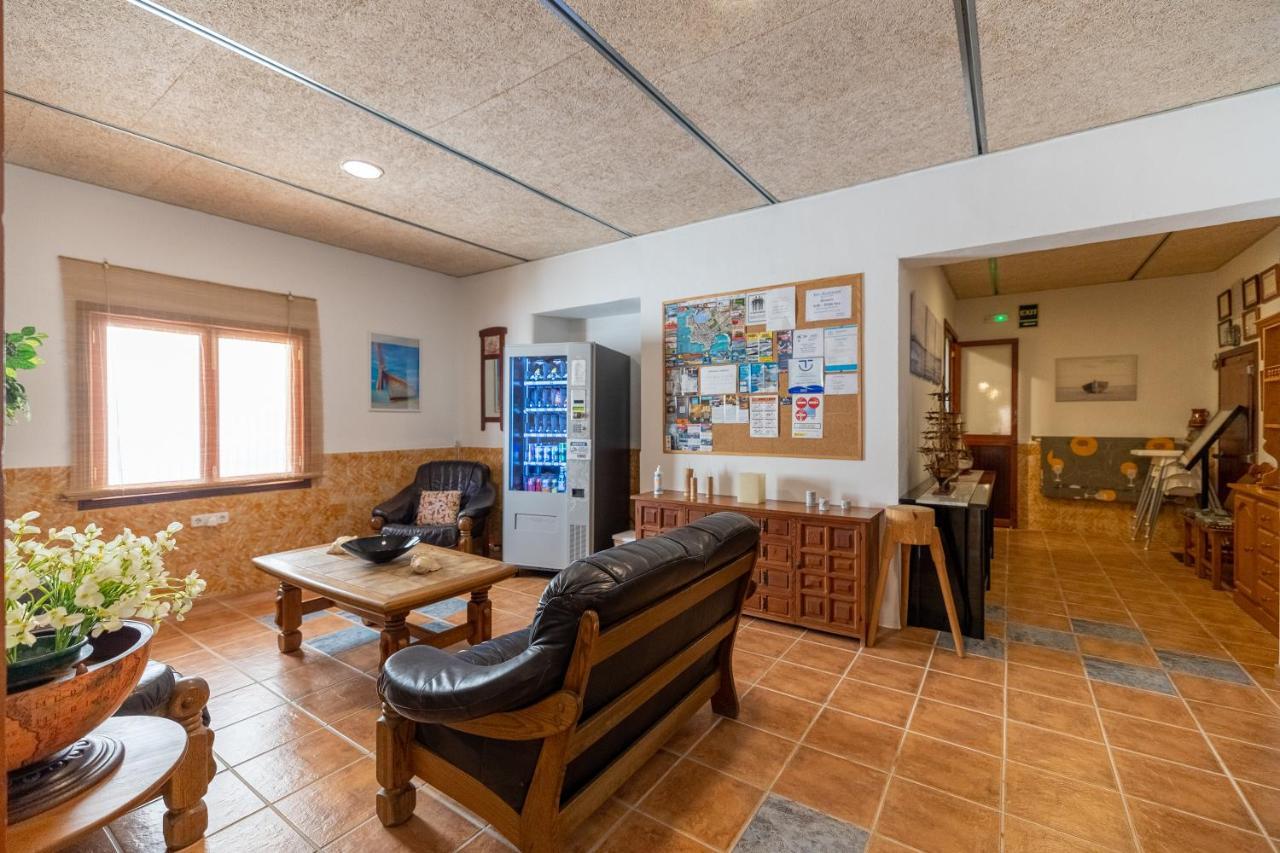 Hostal Doris - Adults Only Colonia de Sant Jordi ภายนอก รูปภาพ