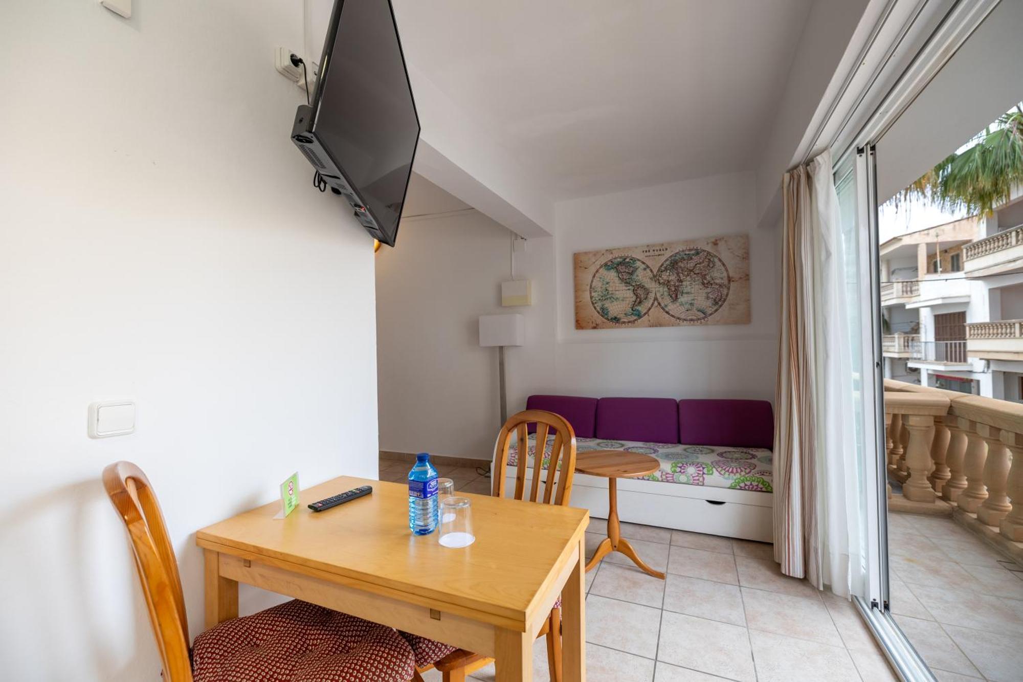Hostal Doris - Adults Only Colonia de Sant Jordi ห้อง รูปภาพ