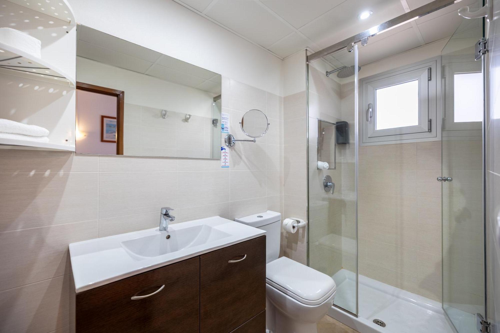 Hostal Doris - Adults Only Colonia de Sant Jordi ภายนอก รูปภาพ