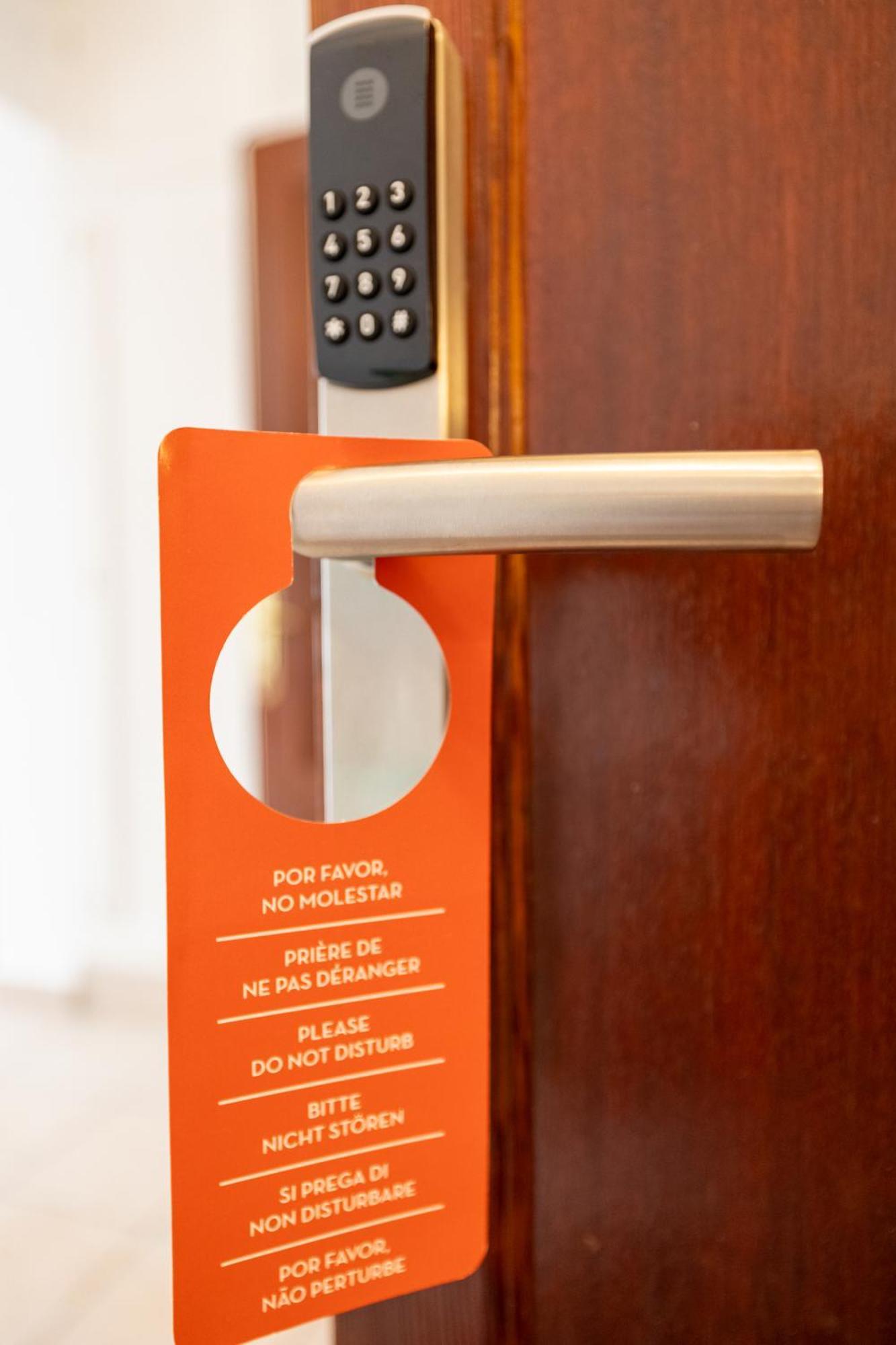 Hostal Doris - Adults Only Colonia de Sant Jordi ภายนอก รูปภาพ
