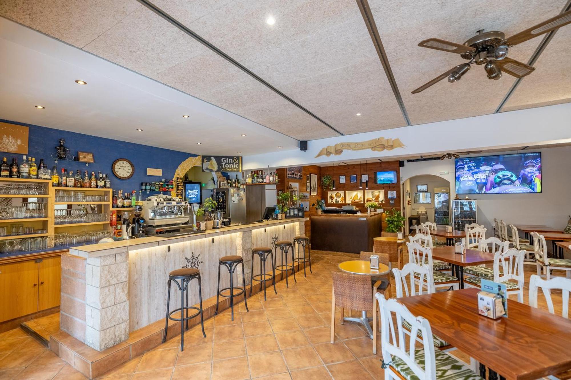 Hostal Doris - Adults Only Colonia de Sant Jordi ภายนอก รูปภาพ