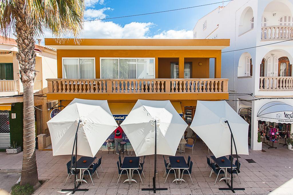Hostal Doris - Adults Only Colonia de Sant Jordi ภายนอก รูปภาพ